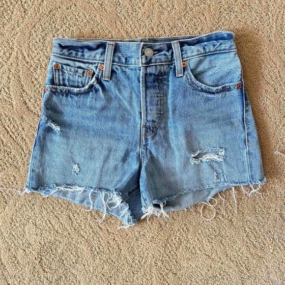 Levi’s Premium Wedgie Shorts – Size 25 - Picture 1 of 7